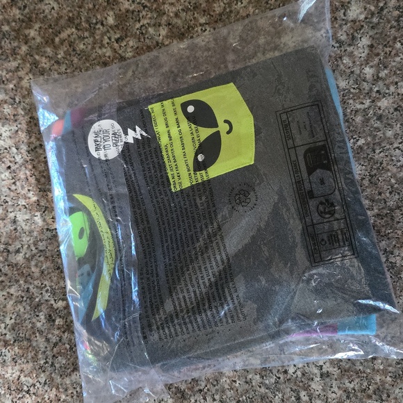 5 Ct Long Sleeve Amazon Essentials Bundle 3T - Picture 10 of 10